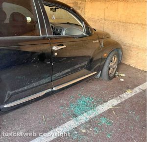 Orte - Auto vandalizzata al parcheggio di Santo Cesareo