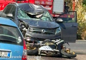 Vetralla - La Botte - Violento scontro auto-moto sulla Cassia, uomo e donna feriti gravi