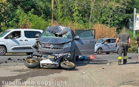 Vetralla - Violento scontro auto-moto su via Cassia botte, uomo e donna feriti gravi