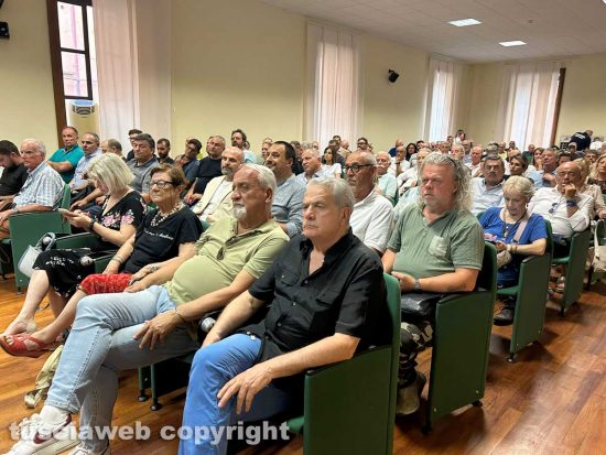 Palazzo Gentili - L'incontro Difendiamo il nostro territorio