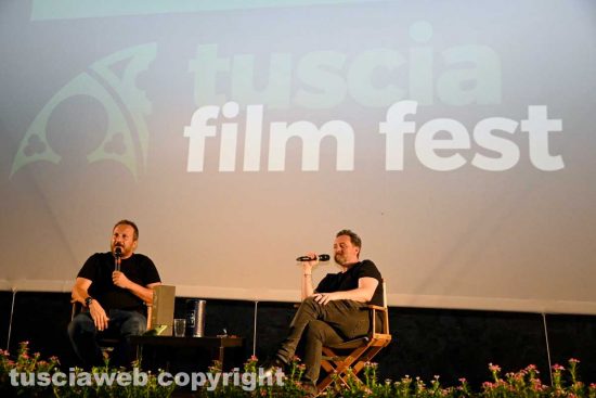 Giorgio Montanini con il regista Giacomo Nencioni sul palco del Tuscia film fest
