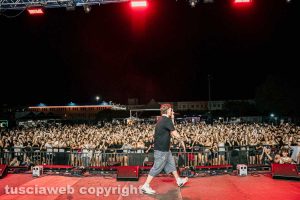 Viterbo - Il dj set di Kid Yugi "spacca" alla fiera