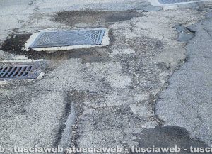 Strade dissestate a Viterbo