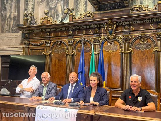 Viterbo - La presentazione del premio Il Ciuffo e la Rosa