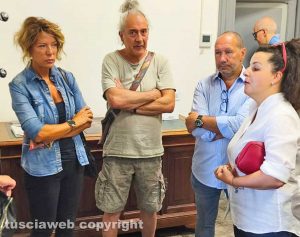 Viterbo - Commercianti del centro storico con la sindaca Frontini