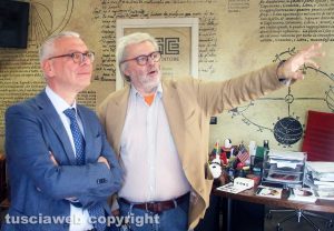 Il nuovo prefetto di Viterbo, Sergio Pomponio, in visita alla sede di Tusciaweb con il direttore Carlo Galeotti