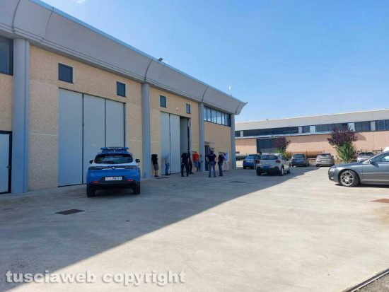 Viterbo - Furti all'Acquarossa - La polizia sul posto