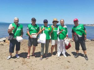 Tarquinia - Fare Verde - Distribuiti posacenere portatili