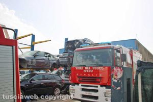 Montefiascone - Incendio in un'autodemolizioni a "Pian di Monetto"