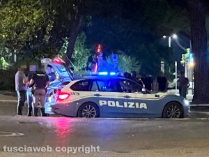 La polizia a piazza del Sacrario