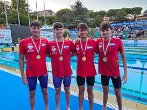 Nuoto - La-staffetta vincente con il viterbese Bernabucci
