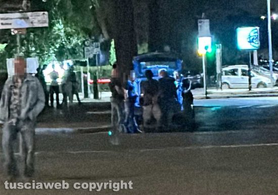 Viterbo - Paura al Sacrario, l'intervento della polizia