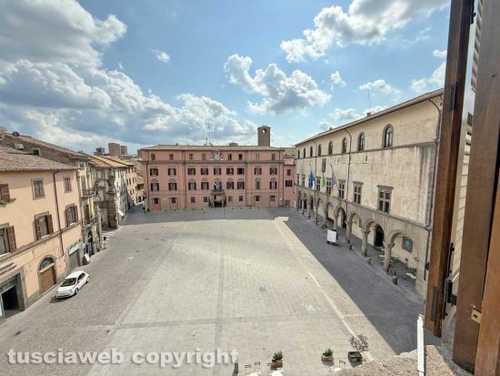 Viterbo - Piazza del Comune