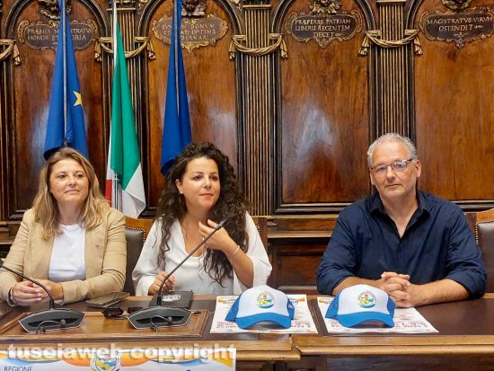 Viterbo - La presentazione di A cena insieme... in piazza - Rosanna Giliberto, Chiara Frontini e Massimo Piergentili
