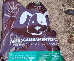 Vandali all'area di sgambamento di Santa Lucia