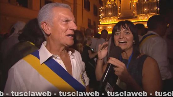 Diretta del trasporto - La giornalista Cristina Pallotta col presidente dl sodalizio Massimo Mecarini