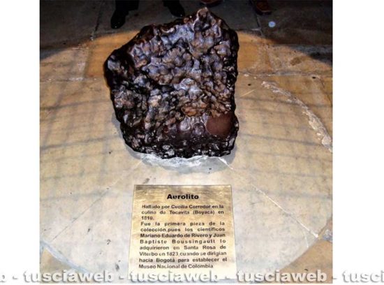 Colombia - Il meteorite di Santa Rosa de Viterbo esposto a Bogotà