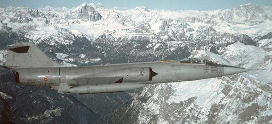 Un F-104 in volo