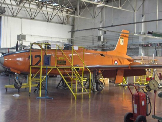 Un Mb-326