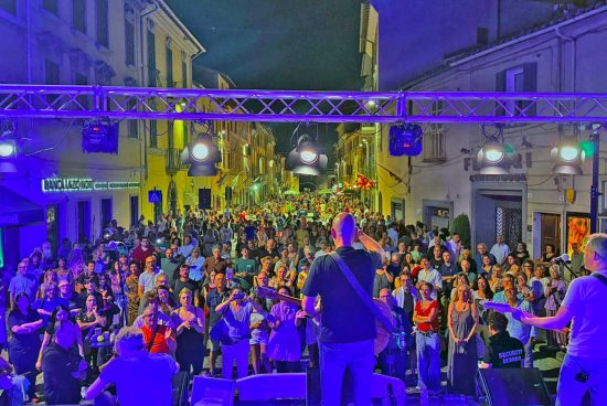 Ronciglione - La sagra del tortorello e del tozzetto fatti in casa 
