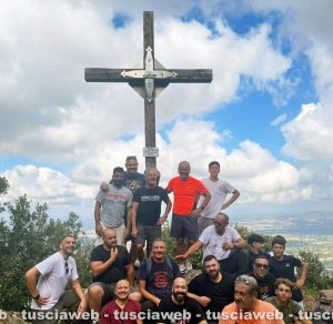 Santa Rosa - Viterbo - Facchini sulla cima della Palanzana