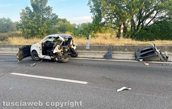 Vitorchiano - Scontro furgone-minicar sulla superstrada