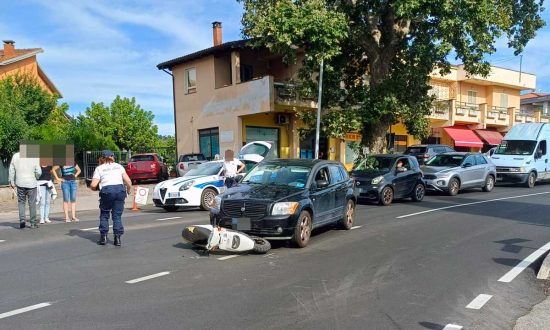 Vetralla - Scontro auto-motorino sulla Cassia, due feriti