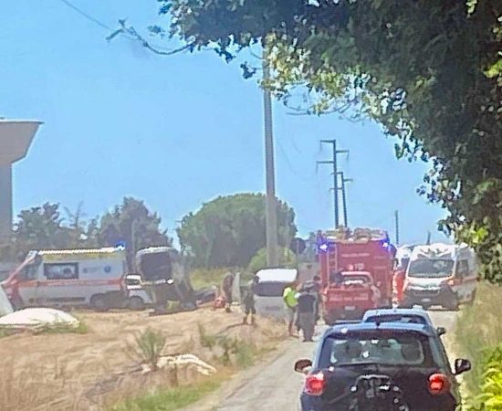 Montalto di Castro - Frontale tra due auto verso la Caletta del Moro