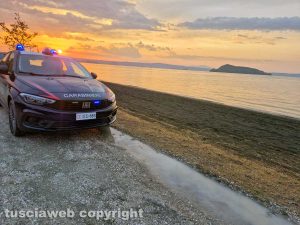 Montefiascone - Nubifragio al lago di Bolsena, nessuna traccia della barca affondata e dei giovani dispersi