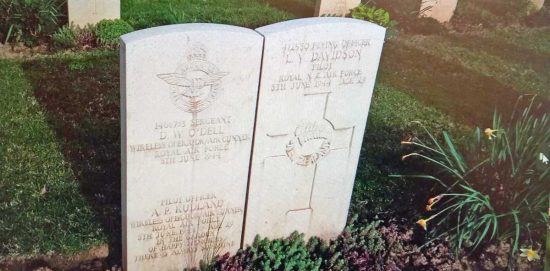Cimitero del Commonwealth di Foiano Della Chiana - La lapide dell'equipaggio del Wellington