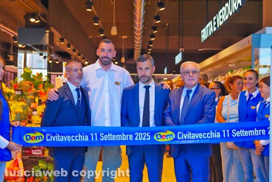 Civitavecchia - Inaugurato il nuovo punto vendita Dem