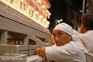 Il facchino Marco Struffolino stanghetta posteriore