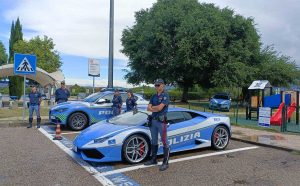 Polizia - La carovana della sicurezza all'area di servizio Tevere Est sulla A1