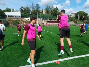 Sport - Calcio - La squadra del Capranica in fase di riscaldamento