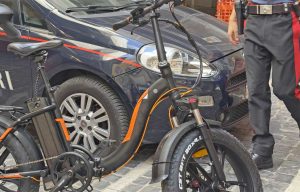 Roma - Carabinieri - La bici elettrica ritrovata
