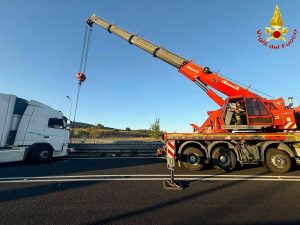 Monte Romano – Autoarticolato fuori strada sulla Umbro-Laziale