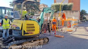 Viterbo - I lavori per fermare la fuga di gas
