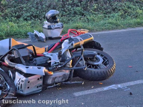 Marta - Moto contro camion sulla Verentana