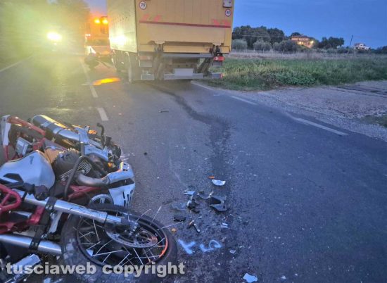 Marta - Moto contro camion sulla Verentana