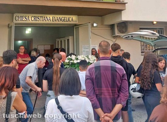 Viterbo - Il funerale di Divine Fofana Prince Ebhozele