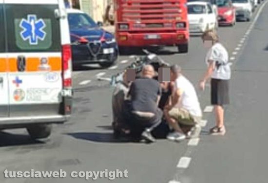 Vetralla - Incidente sulla Cassia, ferito un motociclista