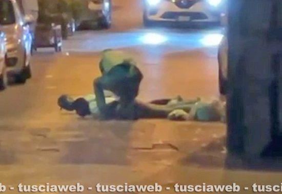 Nuovo blitz della polizia, cinque fermati in un b&b a Montefiascone