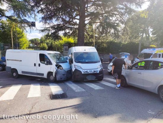 Viterbo - Incidente a viale Trieste