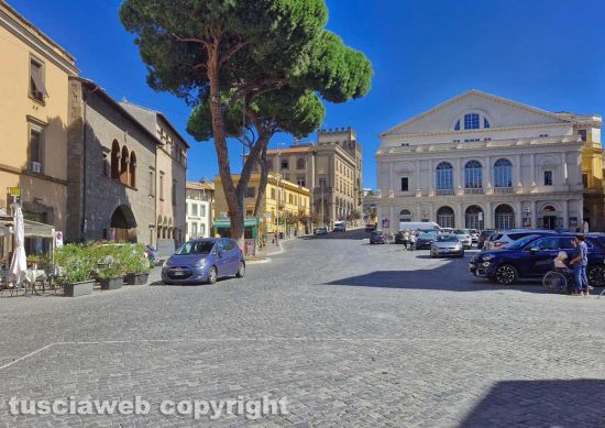 Viterbo - Piazza del Teatro