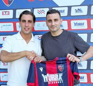 A sinistra Giovanni Rossi e mister Christian Chirieletti