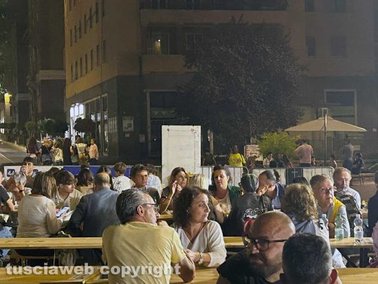 Viterbo con Amore - A cena insieme… in piazza - La sindaca Chiara Frontini