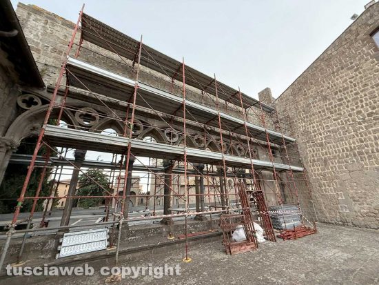 Viterbo - Al via i lavori alla loggia del palazzo dei Papi