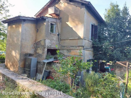 Orte - Sfrattati dal casello ferroviario