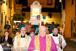La processione con la sacra immagine della Madonna della Quercia - Don Massimiliano Balsi e Lino Fumagalli