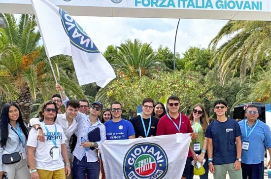 I giovani forzisti viterbesi alla festa nazionale di "Azzurro Libertà"